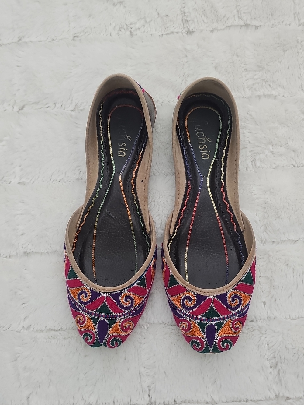 Fuchsia Embroidered Women’s Jutti Flats